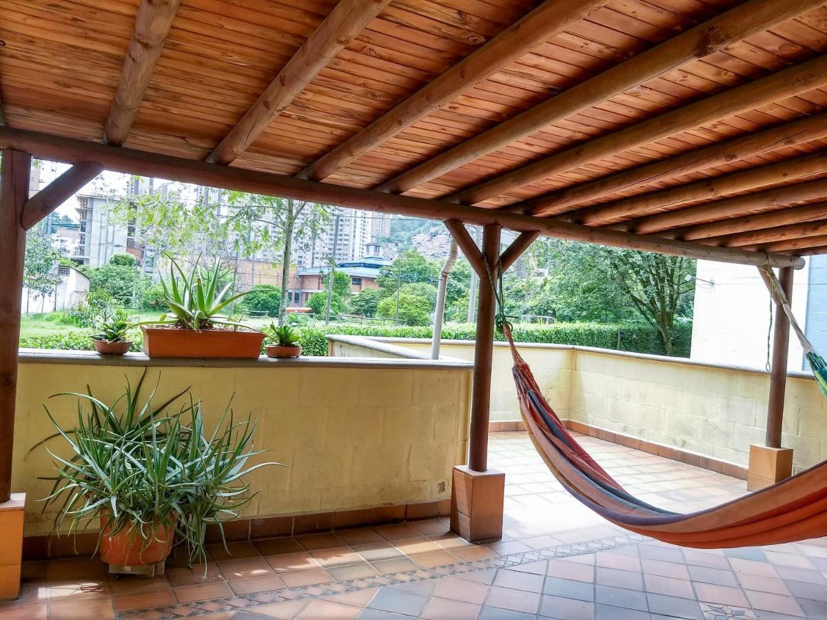 Bueno, Bonito, Barato Y Cerca A El Poblado Medellín Exterior foto